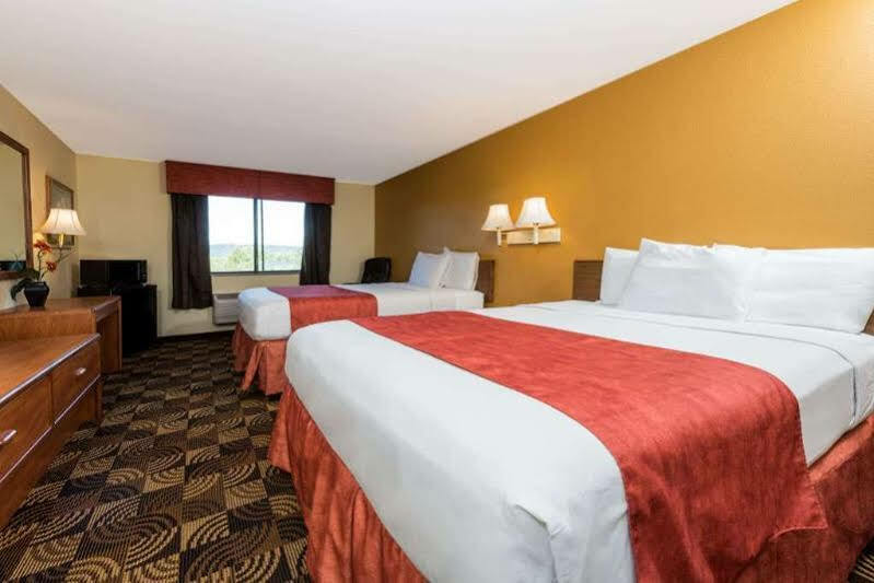 Super 8 By Wyndham Portsmouth Hotel Rosemount Ngoại thất bức ảnh